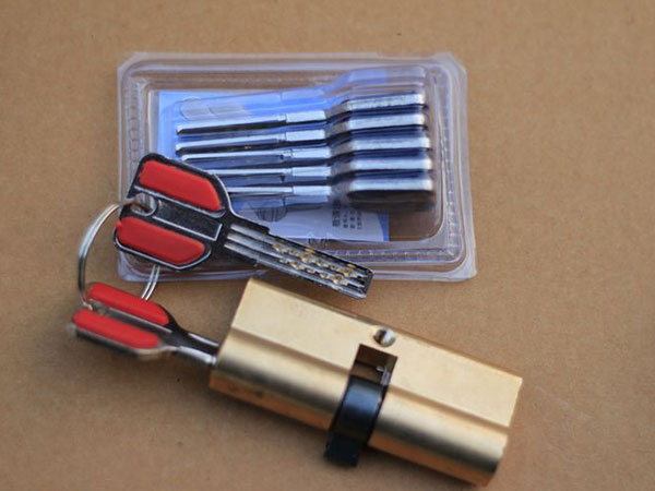 北仑24小时上门开锁公司